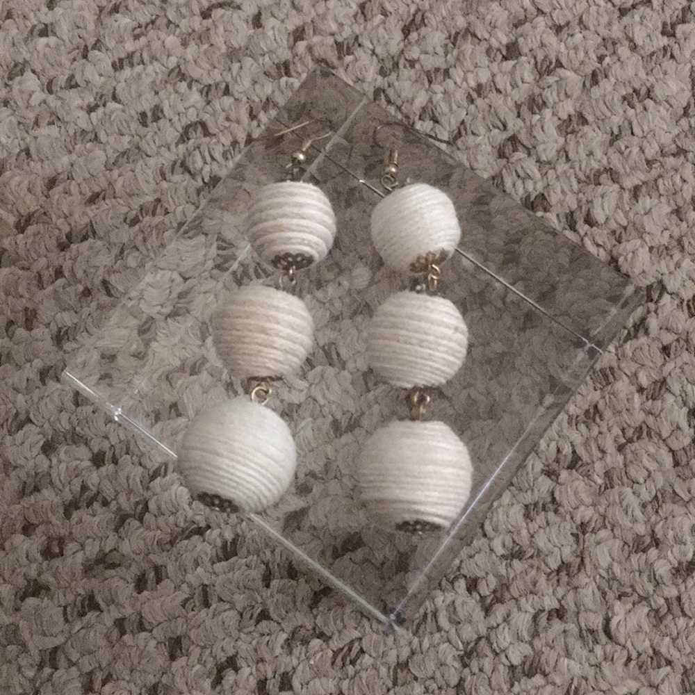 Ball earrings